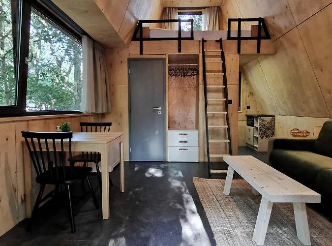 Tree-top Village, Tokajske Domceky V Korunach Stromov